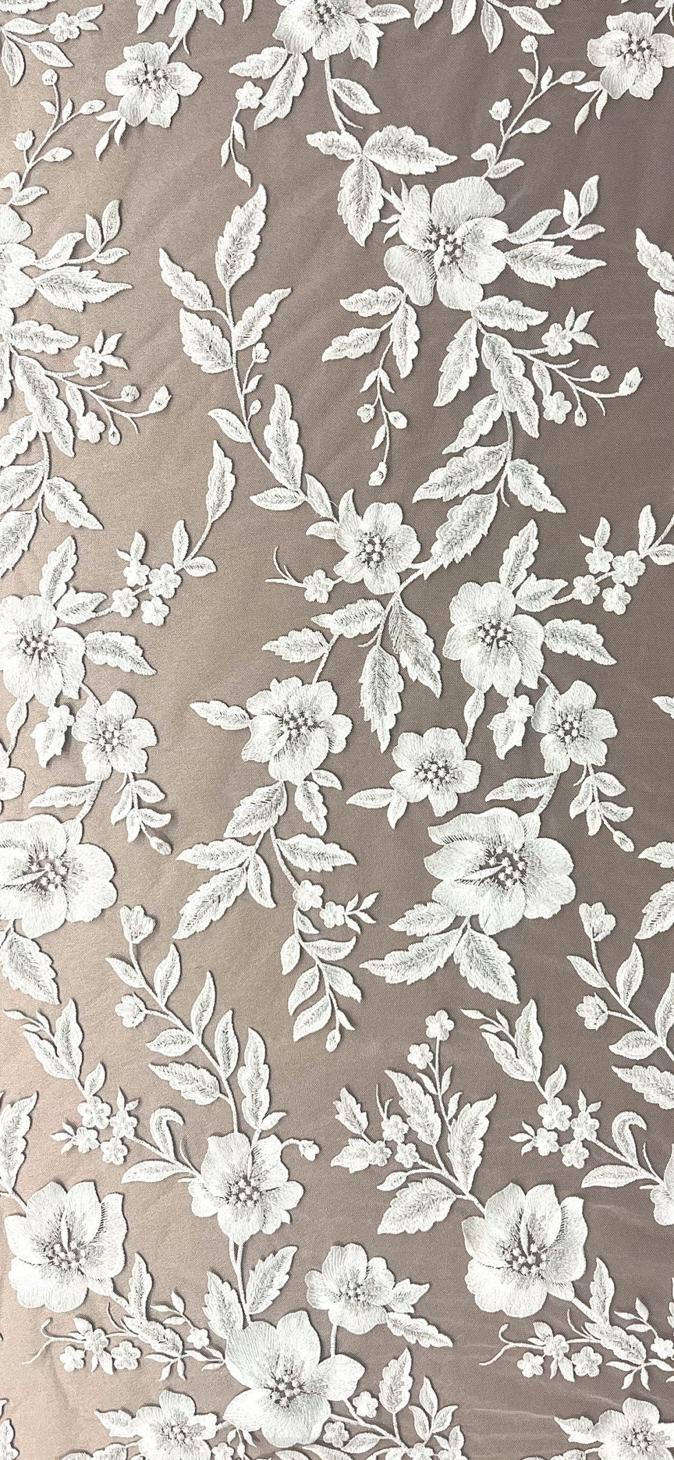 Tul Bordado Flor con Perlitas - Imagen 2