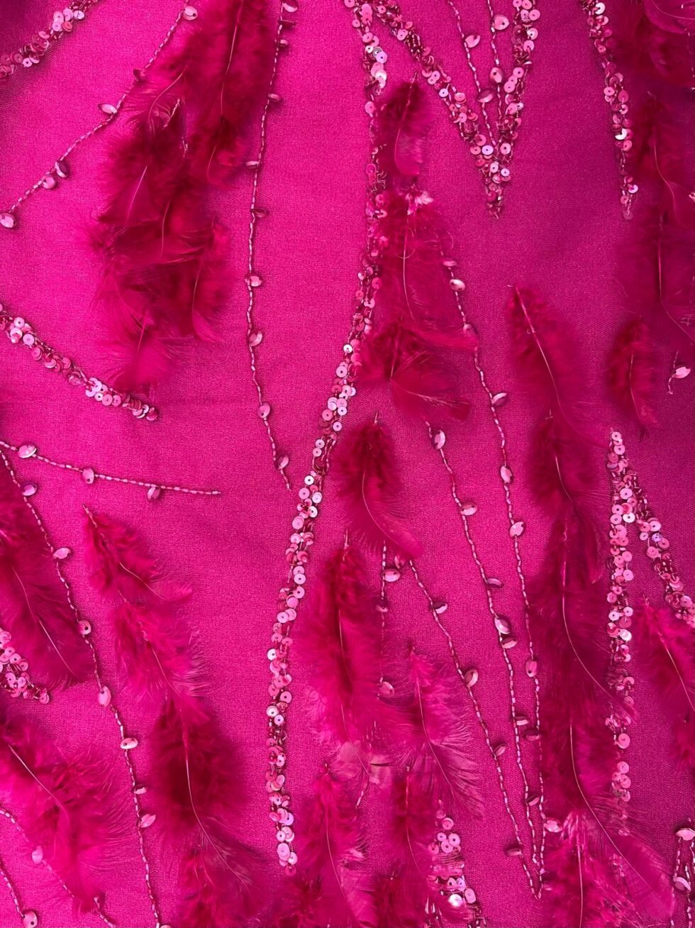 Tul con Plumas y Lentejuelas Buganvilla
