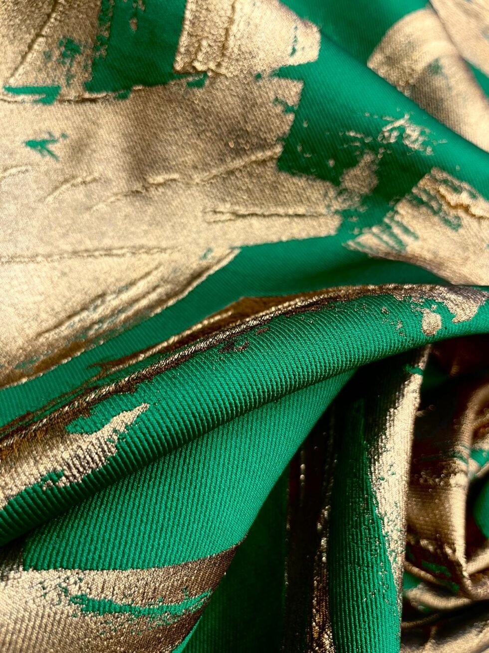Brocado Esmeralda Pinceladas Oro - Imagen 2