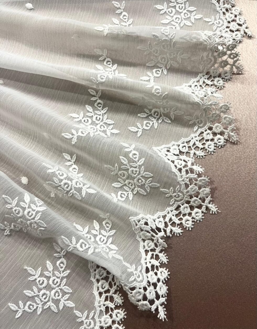 Gasa Plumeti Blonda Macrame