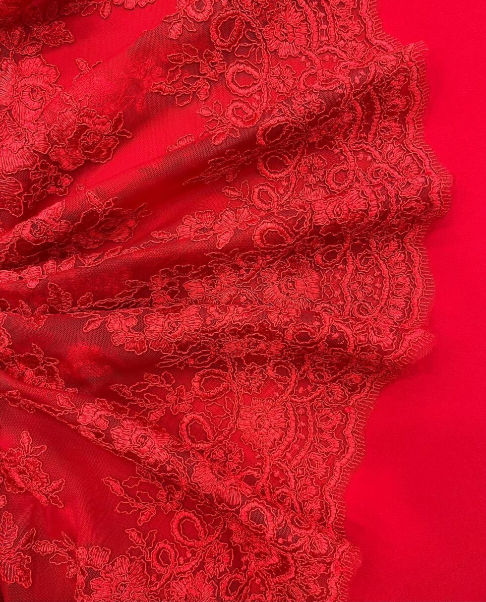 Tul Bordado Rojo