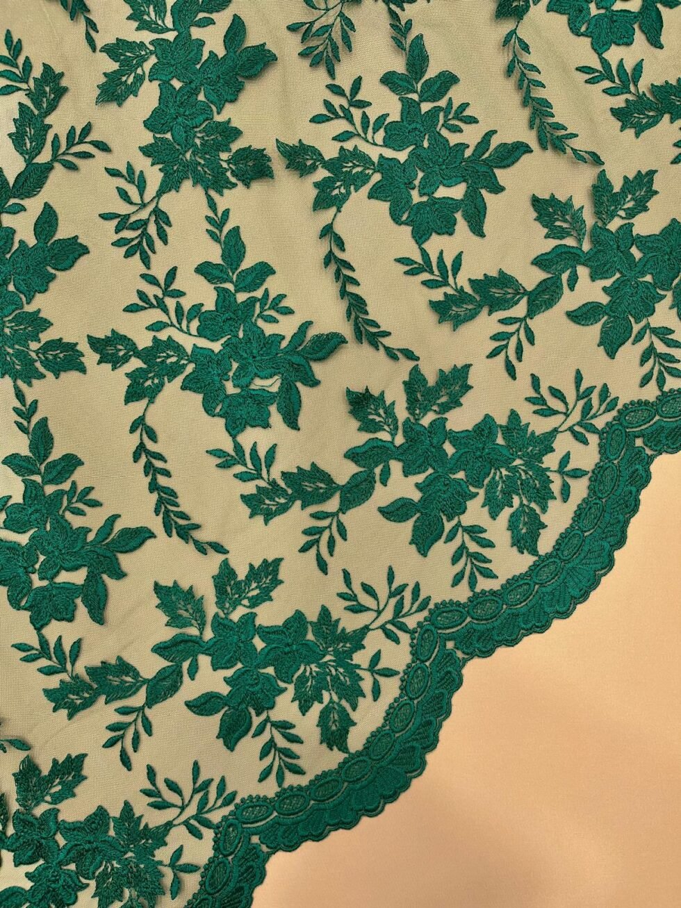 Encaje Rebrodé Verde Esmeralda - Imagen 3